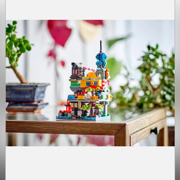 LEGO NINJAGO Micro City Gardens Set - Micro NINJAGO® City Gardens V39 - Picture 2 of 4